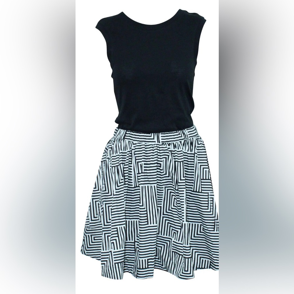Kate Spade “Saturday Dress “Black and White Sleeveless XS Dress Good PreOwn Cond